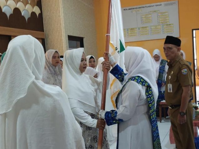 Ketua BKMT Kotabaru Kembali Kukuhkan Pengurus BKMT Pulau Laut Tengah Periode 2025–2030