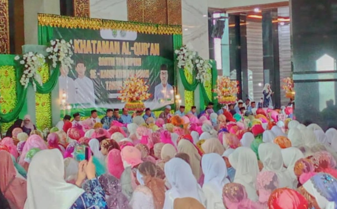 Ribuan Santri BKPRMI Balangan Khatam Al-Qur’an, Wabup Dorong Lahirnya Generasi Qur’ani