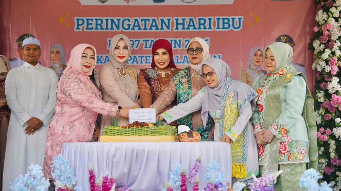 Peringati Hari Ibu, Ketua TP PKK Balangan, Sri Huriyati Hadi Dorong Peran Strategis Perempuan dalam Pembangunan