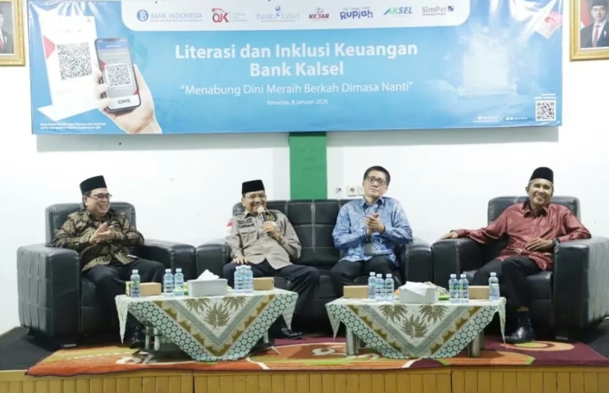 Bank Kalsel Gandeng DPRD Kalsel Perkuat Literasi Keuangan Santri di Amuntai