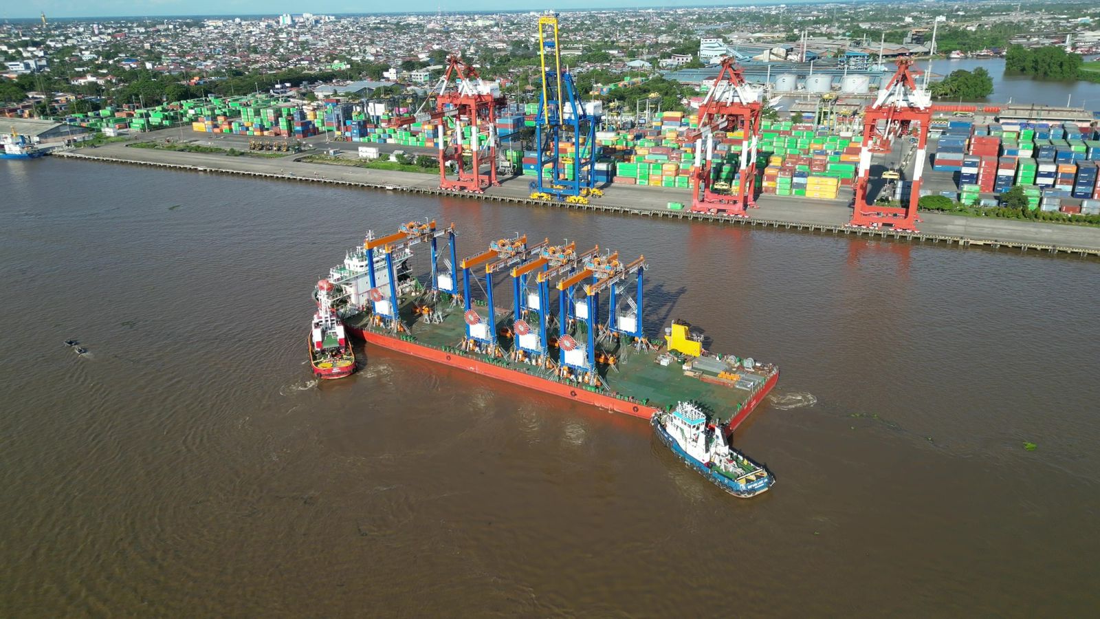 Pelindo 3 TPK Banjarmasin terus Perkuat Operasional dengan 4 E-RTG Baru