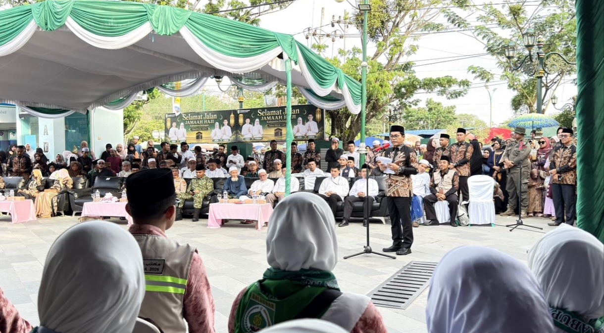 Bupati Abdul Hadi Lepas Keberangkatan 214 JCH Balangan ke Tanah Suci