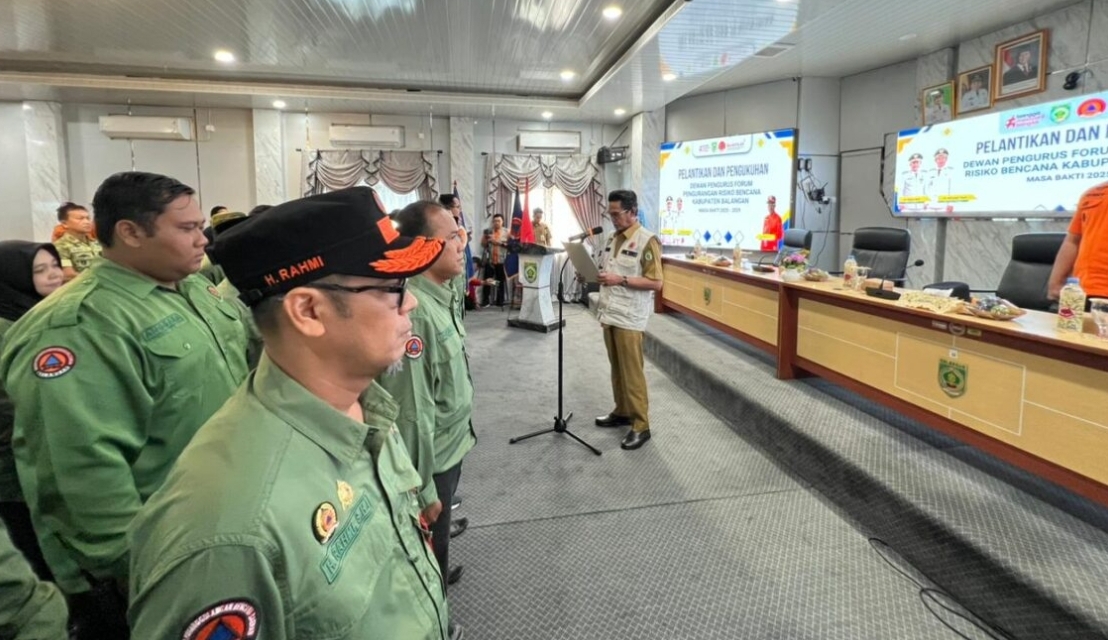 Wabup Balangan Kukuhkan Pengurus FPRB 2025–2029, Perkuat Mitigasi dan Kesiapsiagaan Bencana