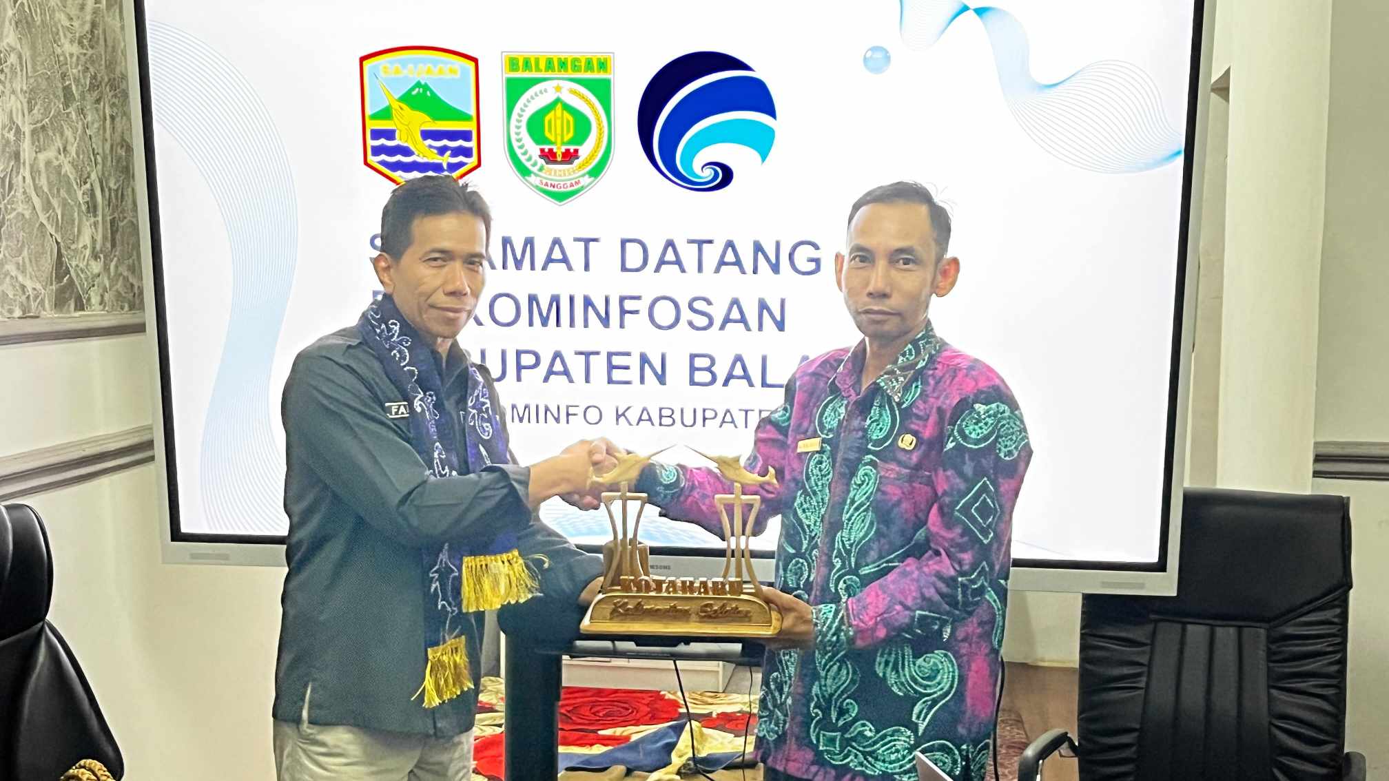 Perkuat Layanan Informasi, Diskominfosan Balangan Silaturahmi Ke Diskominfo Kotabaru
