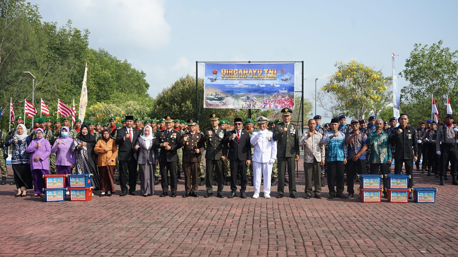 Pemkab Kotabaru Hadiri Upacara HUT ke-81 TNI, Tegaskan Komitmen Perkuat Sinergi
